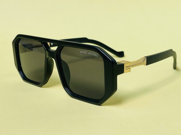 Marc Jacobs double bridge