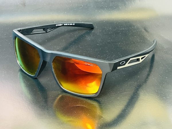 Oakley polarized sunglass 341
